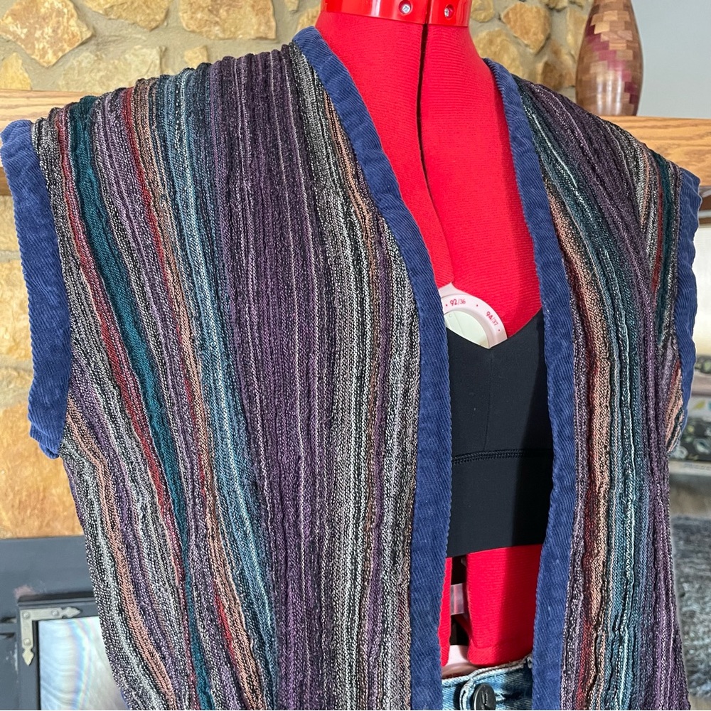 Vintage Multi-Stripe Sleeveless Open Front Vest with Navy Trim